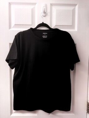 Black Tee